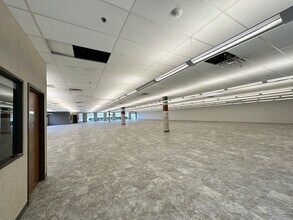 2231 Schrock Rd, Westerville, OH for lease Interior Photo- Image 2 of 10