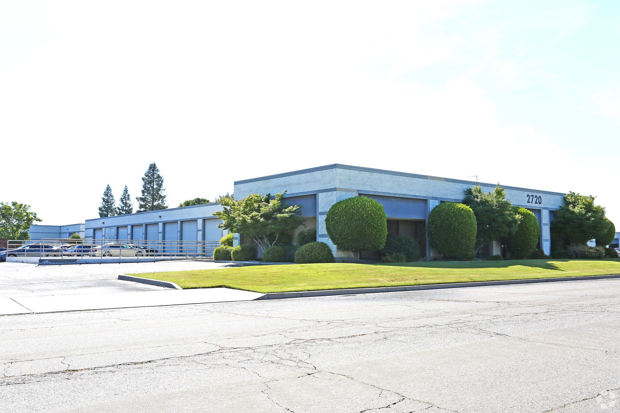 2720 N Grove Industrial Dr, Fresno, CA for lease Building Photo- Image 1 of 7