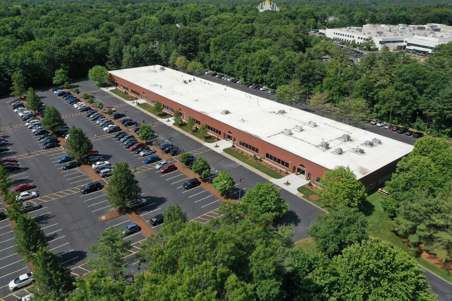 375 Paramount Dr, Raynham, MA for lease - Building Photo - Image 3 of 11