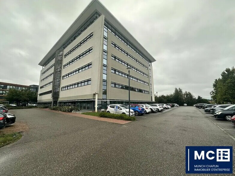 Office in Schiltigheim for lease - Building Photo - Image 1 of 5