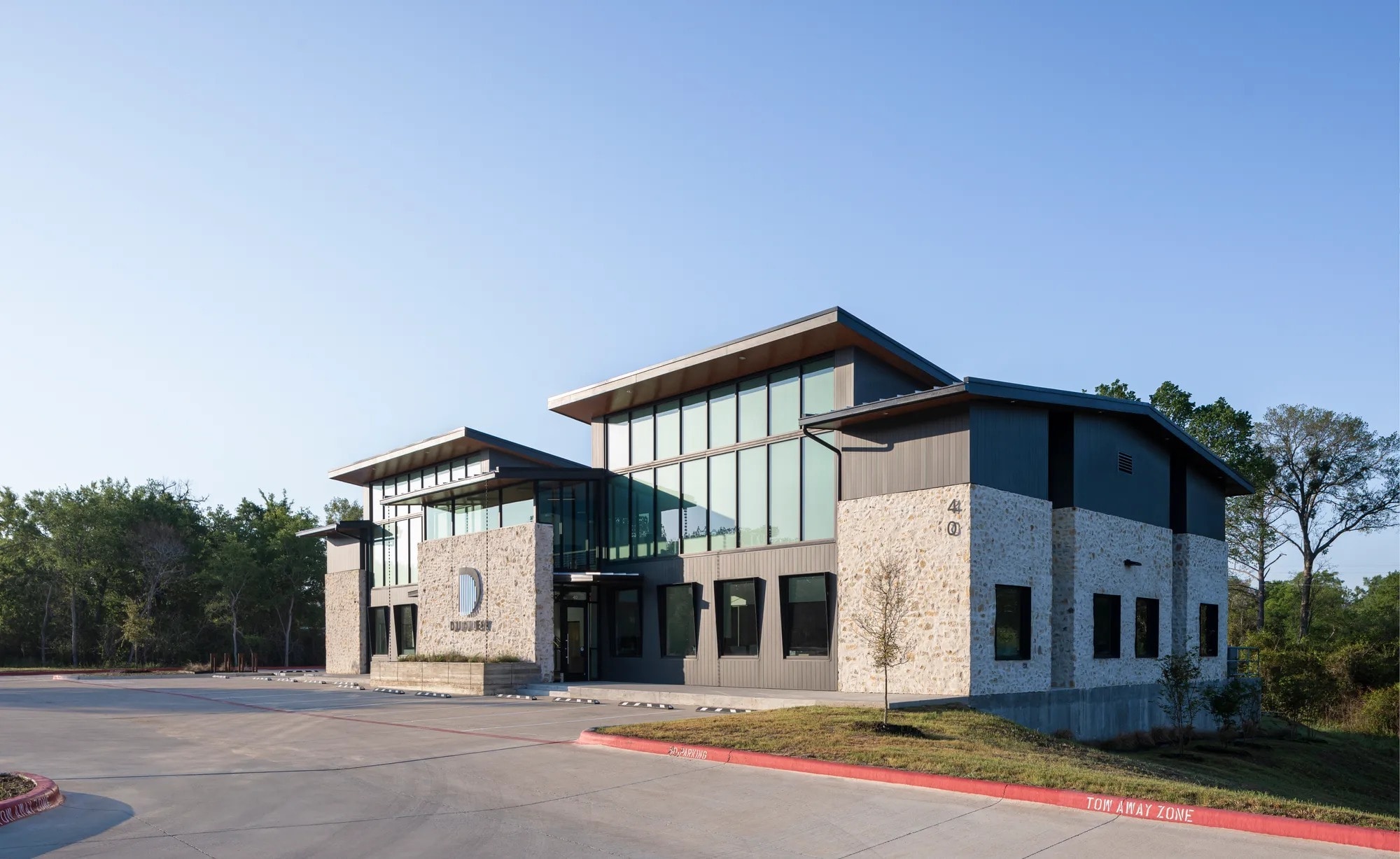 40 Pamela Ln, College Station, TX for lease Building Photo- Image 1 of 8