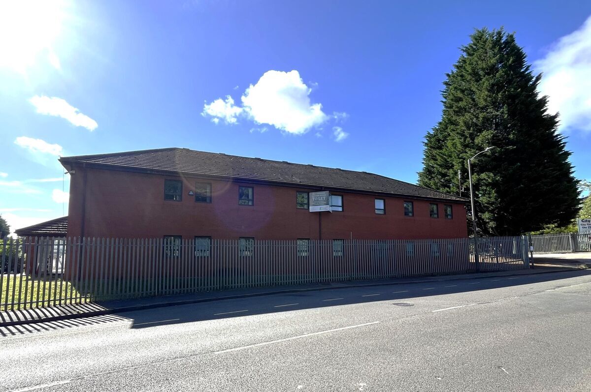 20 Station Rd, Clowne for lease Building Photo- Image 1 of 3