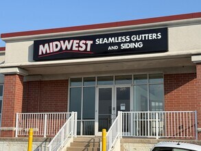 4131-4133 N Perryville Rd, Loves Park, IL for lease Interior Photo- Image 2 of 12