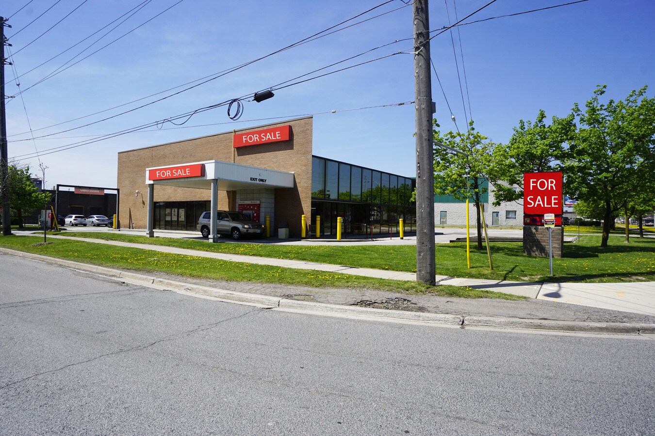 1839 Albion Rd, Toronto, ON M9W 5S8