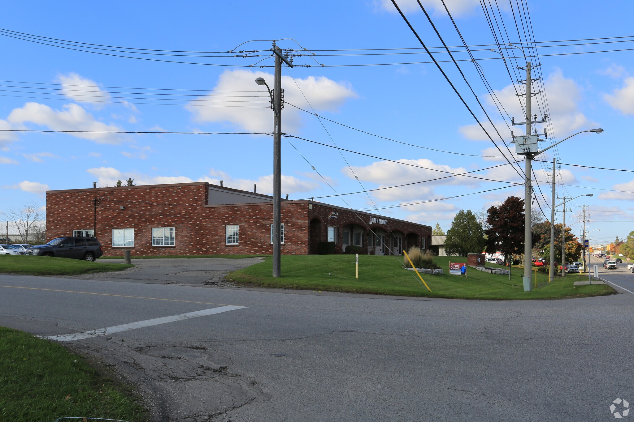 277 Manitou Dr, Kitchener, ON for sale Primary Photo- Image 1 of 1