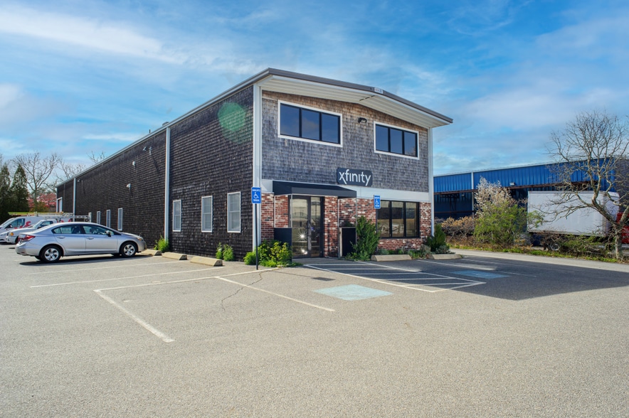 19 East Line Road, Edgartown, MA for sale - Building Photo - Image 1 of 1