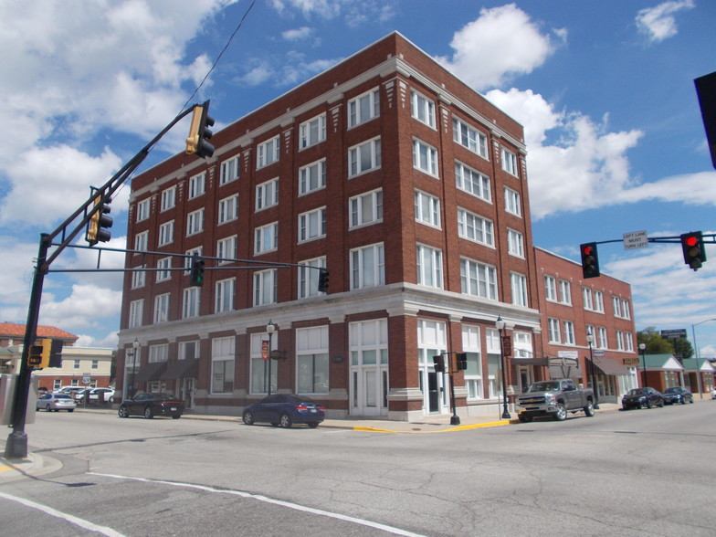 103 E Central Ave, Miami, OK for sale - Building Photo - Image 1 of 1