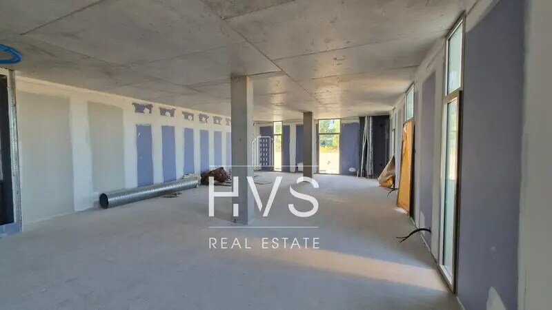 Office in Aix-en-Provence for lease - Building Photo - Image 2 of 9