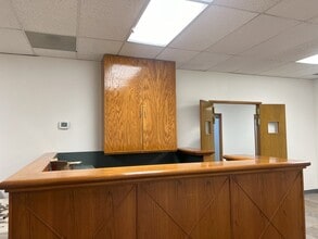 1715 W Nickerson St, Seattle, WA for lease Interior Photo- Image 2 of 6