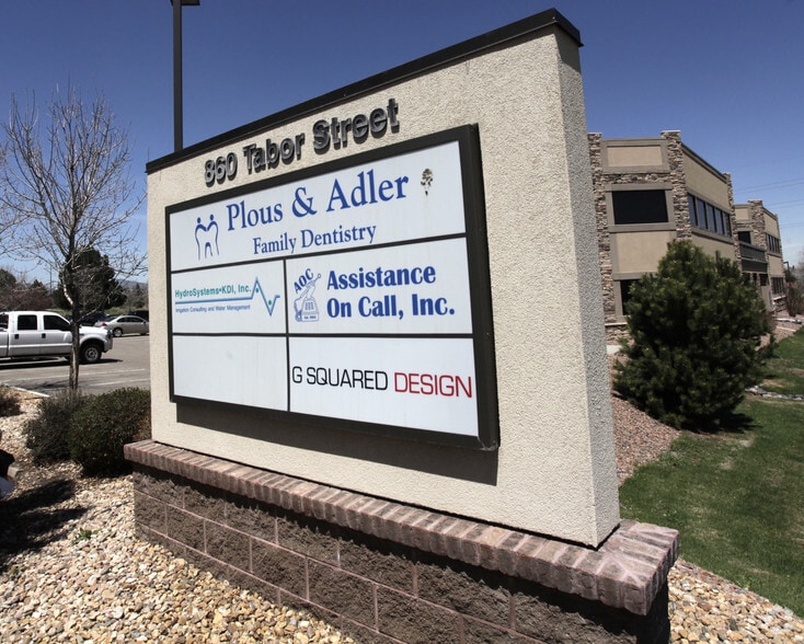 860 Tabor St, Lakewood, CO for lease - Building Photo - Image 3 of 6