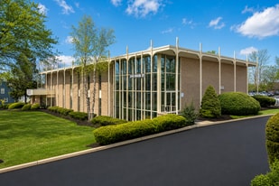 Madison Office Plaza - Drive Through Restaurant