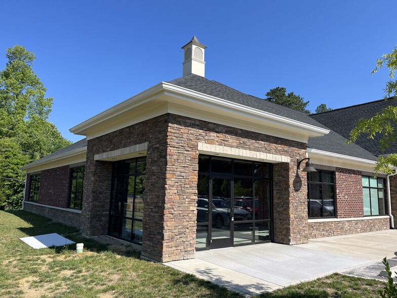 1700 Mills Rd, Richmond, VA for lease - Building Photo - Image 1 of 1