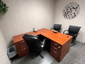 600 Boulevard S, Huntsville, AL for lease Interior Photo- Image 2 of 4