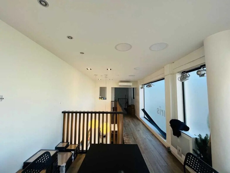 Retail in La Baule-Escoublac for lease - Interior Photo - Image 2 of 5