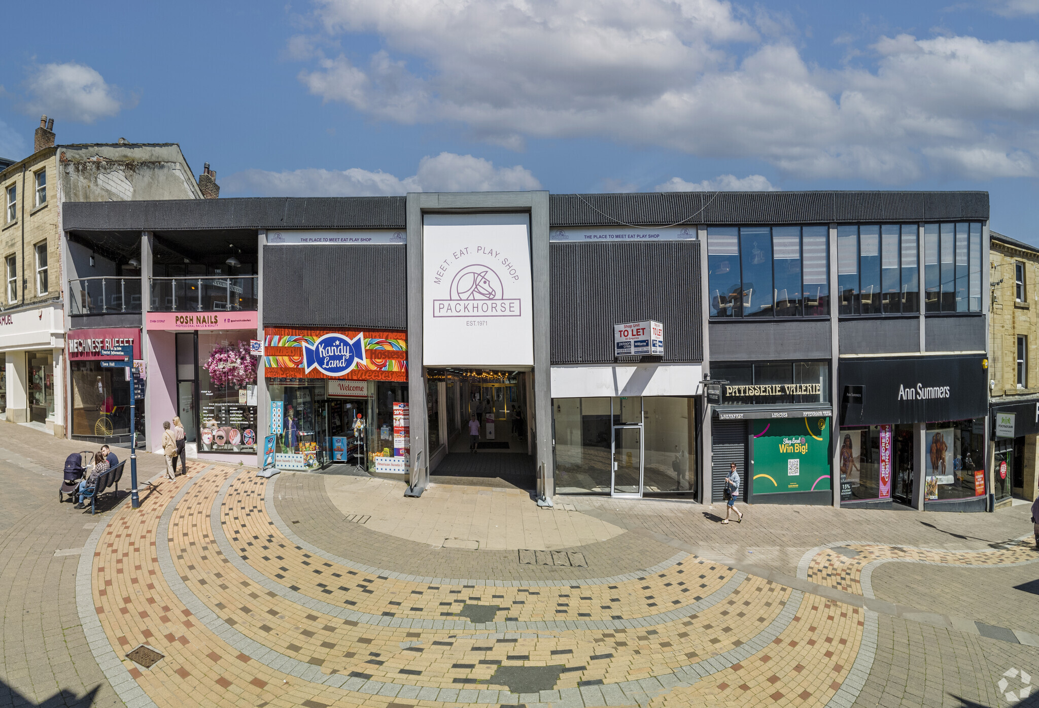 Packhorse Centre, Huddersfield for sale Primary Photo- Image 1 of 6