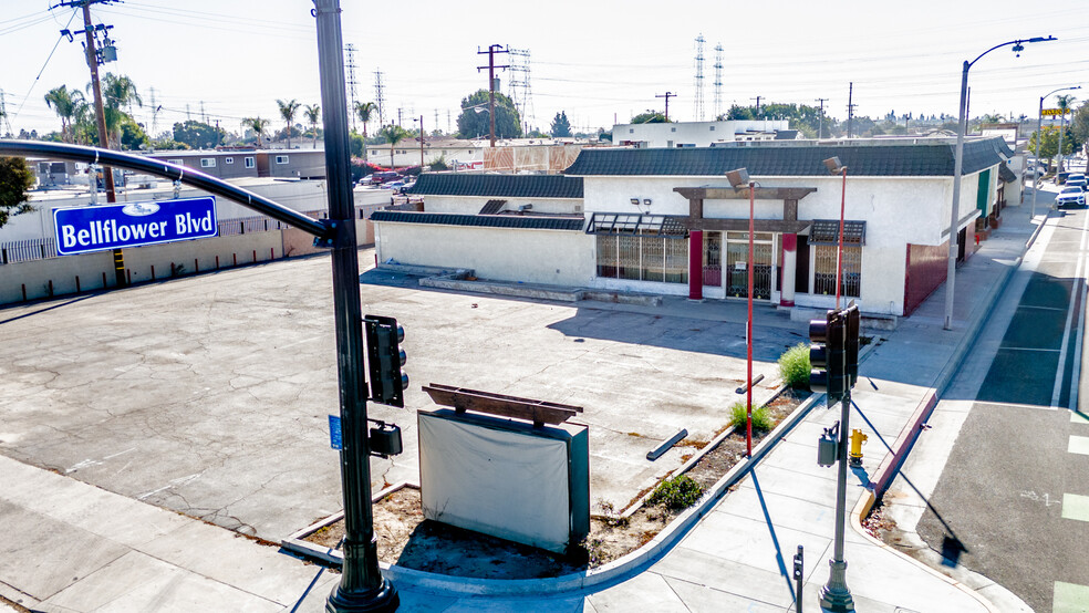 17800-17812 Bellflower Blvd, Bellflower, CA for lease - Building Photo - Image 3 of 24