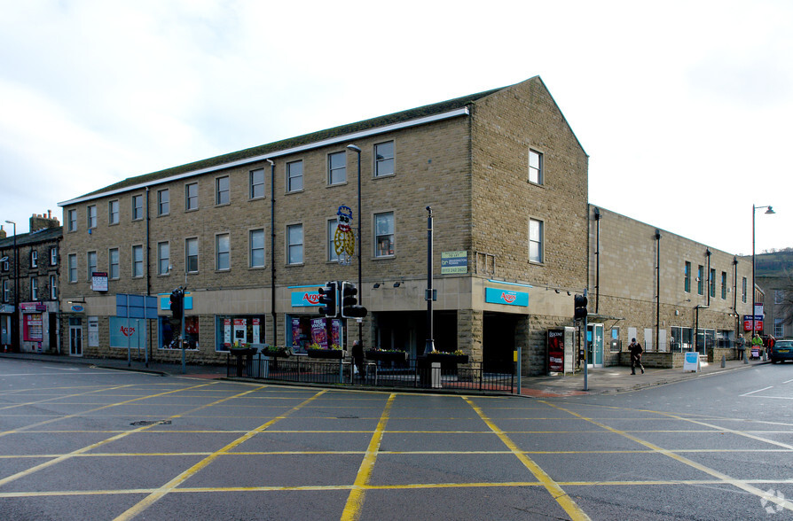 45 Boroughgate, Otley for lease - Primary Photo - Image 1 of 3