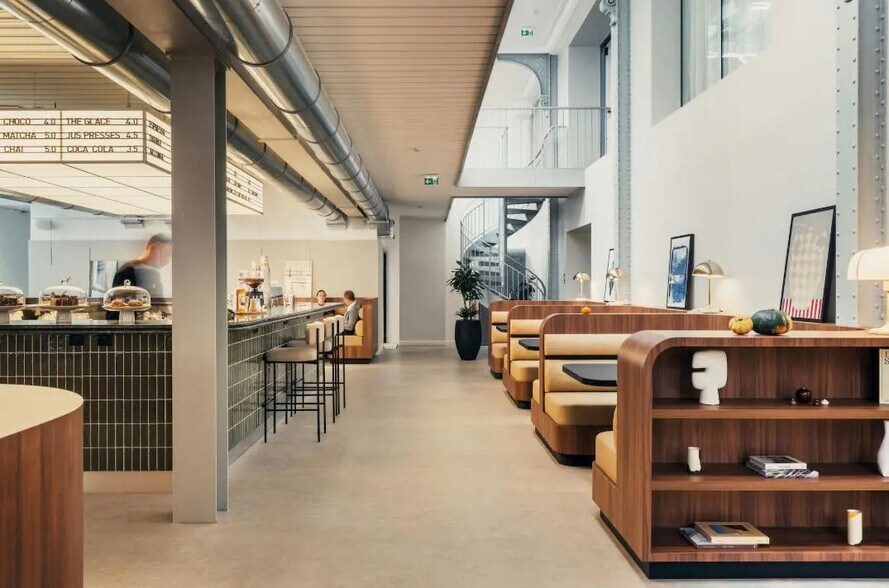 Office in Paris for lease - Interior Photo - Image 3 of 10