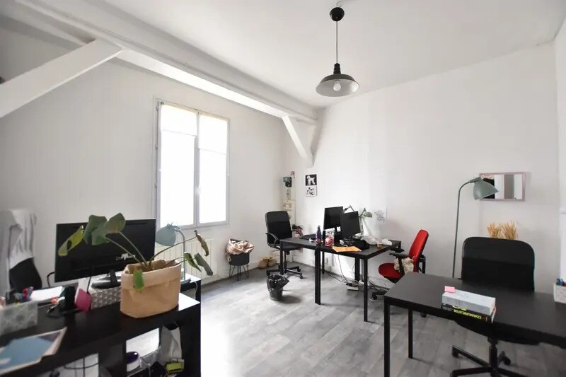 Office in Paris for lease - Building Photo - Image 3 of 7