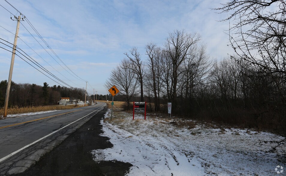 382 Maple Rd, Slingerlands, NY for sale - Primary Photo - Image 1 of 1