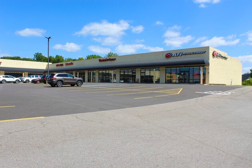 1561-1651 E M-21, Owosso, MI for lease - Building Photo - Image 3 of 15