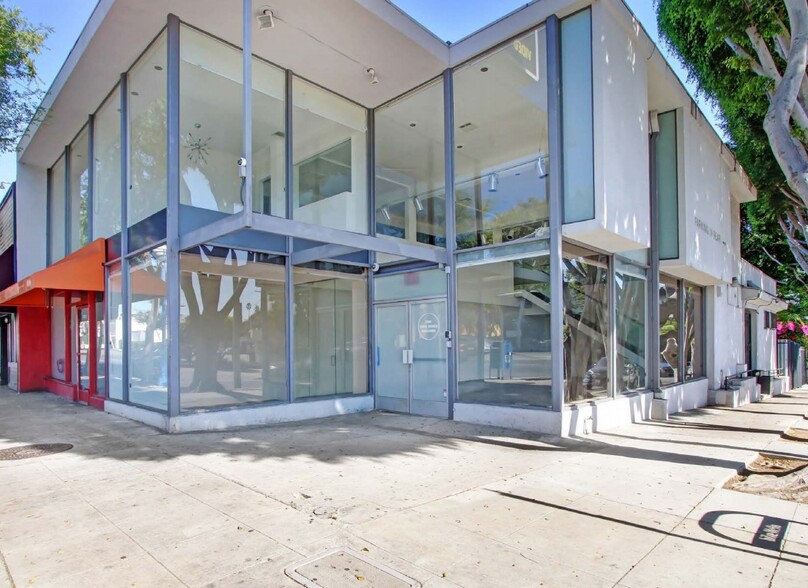 7998 Santa Monica Blvd, West Hollywood, CA for lease - Building Photo - Image 3 of 4