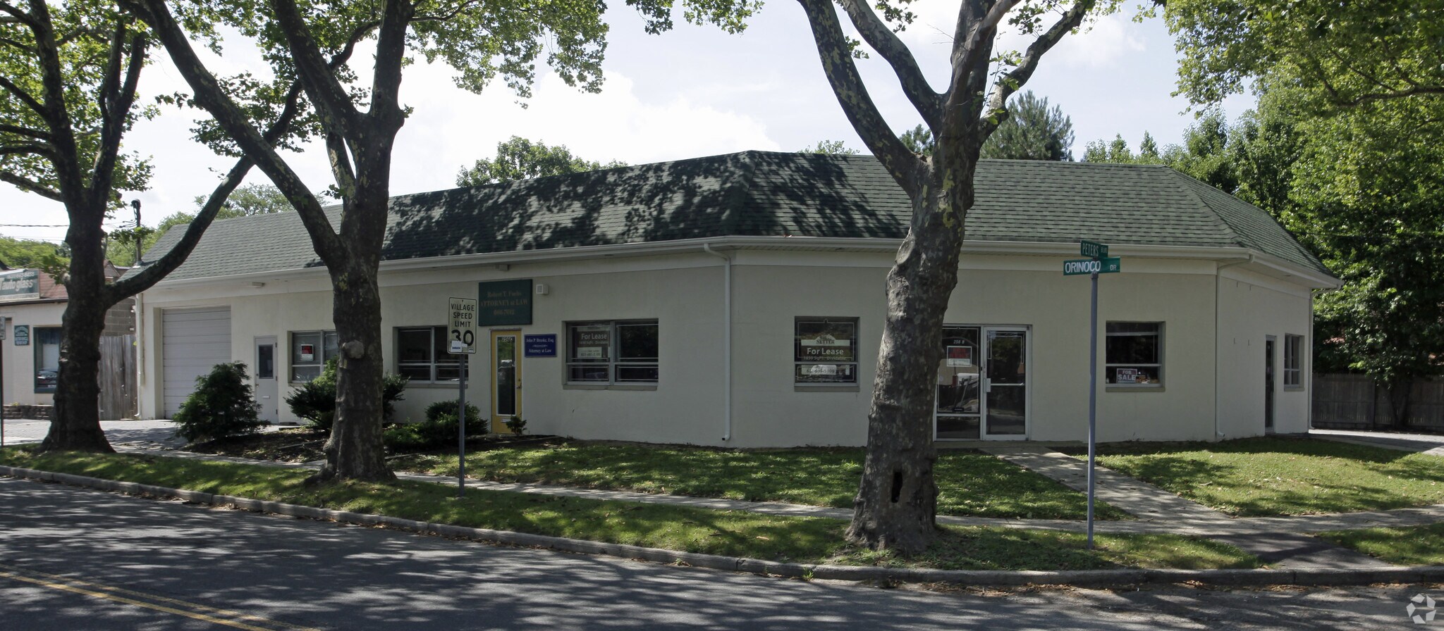 256 Orinoco Dr, Brightwaters, NY for sale Primary Photo- Image 1 of 1