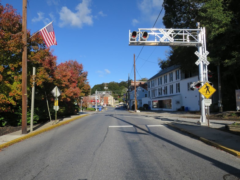 14 Main St, Glen Rock, PA for sale - Building Photo - Image 3 of 18