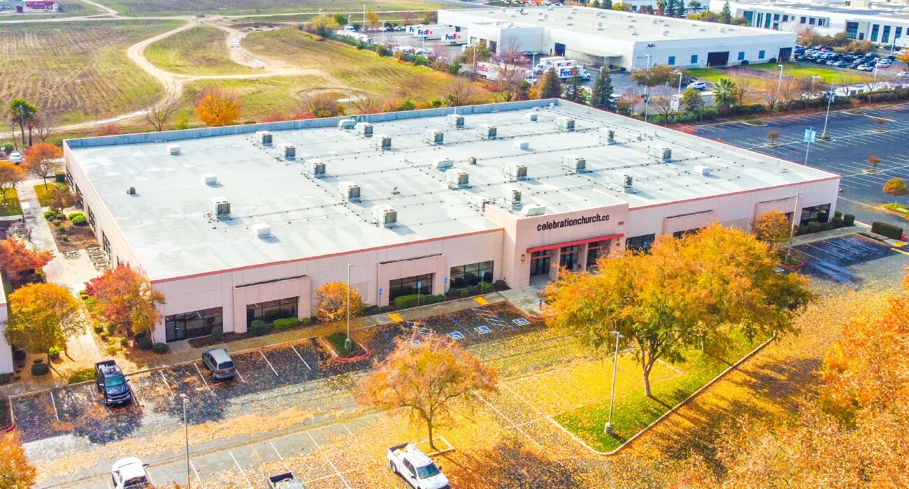 100 W Ashlan Ave, Clovis, CA 93612