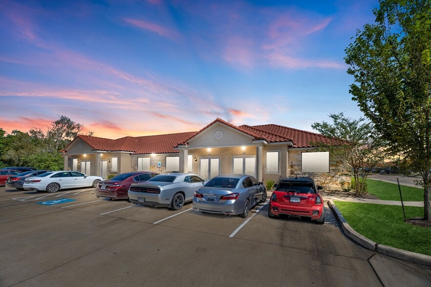 2743 Smith Ranch Rd, Pearland, TX for sale - Building Photo - Image 2 of 26