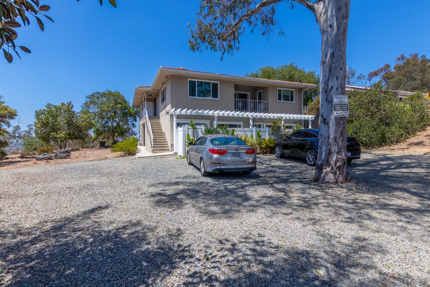 Adams & Arizona 43-Unit ADU Opportunity portfolio of 3 properties for sale on LoopNet.com - Building Photo - Image 3 of 10