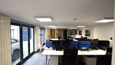 134 Calton Rd, Edinburgh for lease Interior Photo- Image 1 of 4