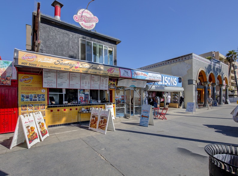 2011 Ocean Front Walk, Venice, CA for sale - Building Photo - Image 2 of 28