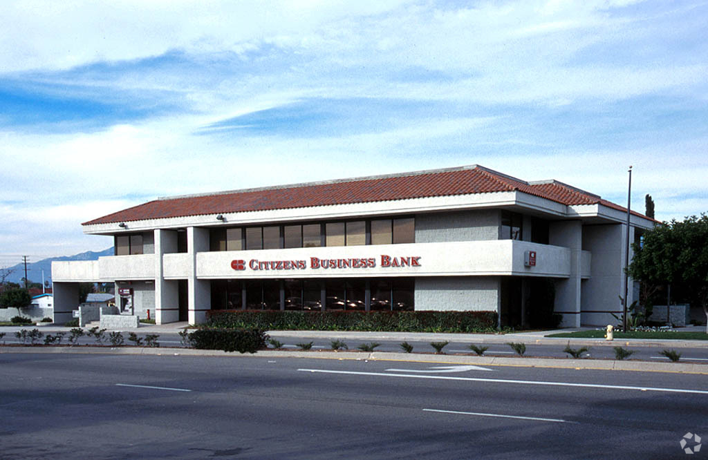 973 E Badillo St, Covina, CA for lease Building Photo- Image 1 of 2