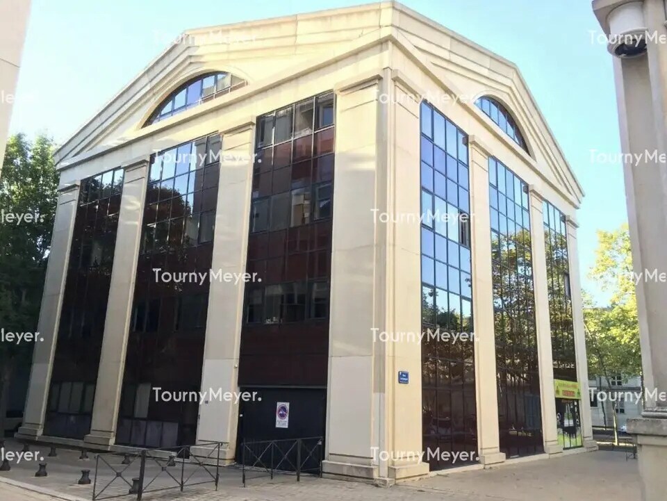 Location Bureaux 176 m² à 522 m² - Photo 1