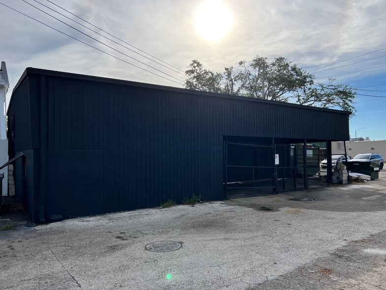 3366 Cleveland Ave, Fort Myers, FL for lease - Building Photo - Image 2 of 6