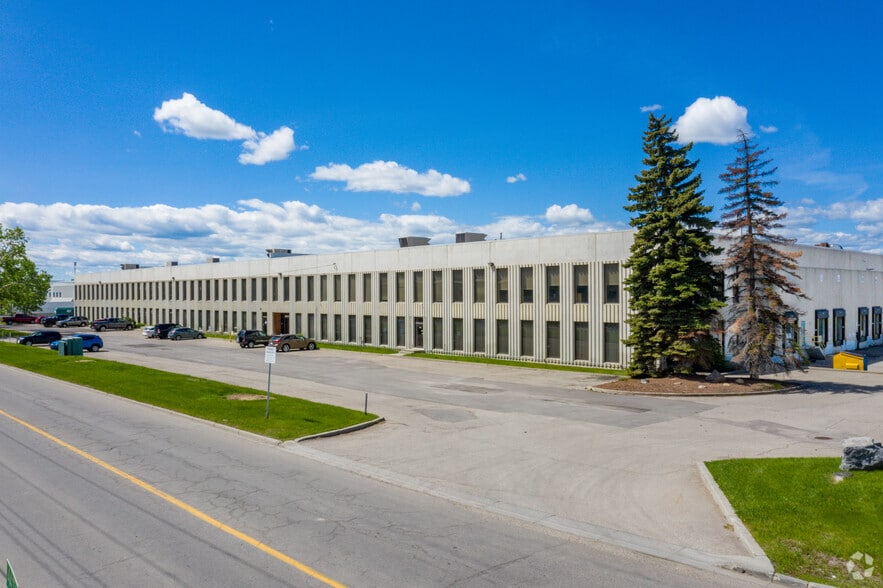4441 76th Ave SE, Calgary, AB for sale - Primary Photo - Image 1 of 1