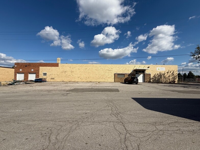 1760 Frebis Ave, Columbus, OH for lease - Building Photo - Image 1 of 18