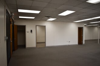 5751 Uptain Rd, Chattanooga, TN for lease Interior Photo- Image 2 of 9