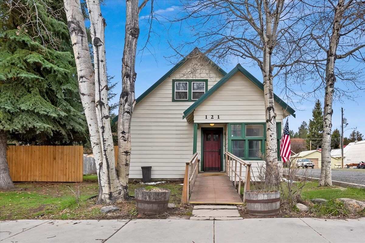 121 Main St, Cascade, ID for sale Building Photo- Image 1 of 1