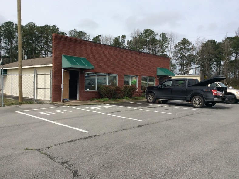97 Eva Rd NE, Cullman, AL for sale - Primary Photo - Image 1 of 1
