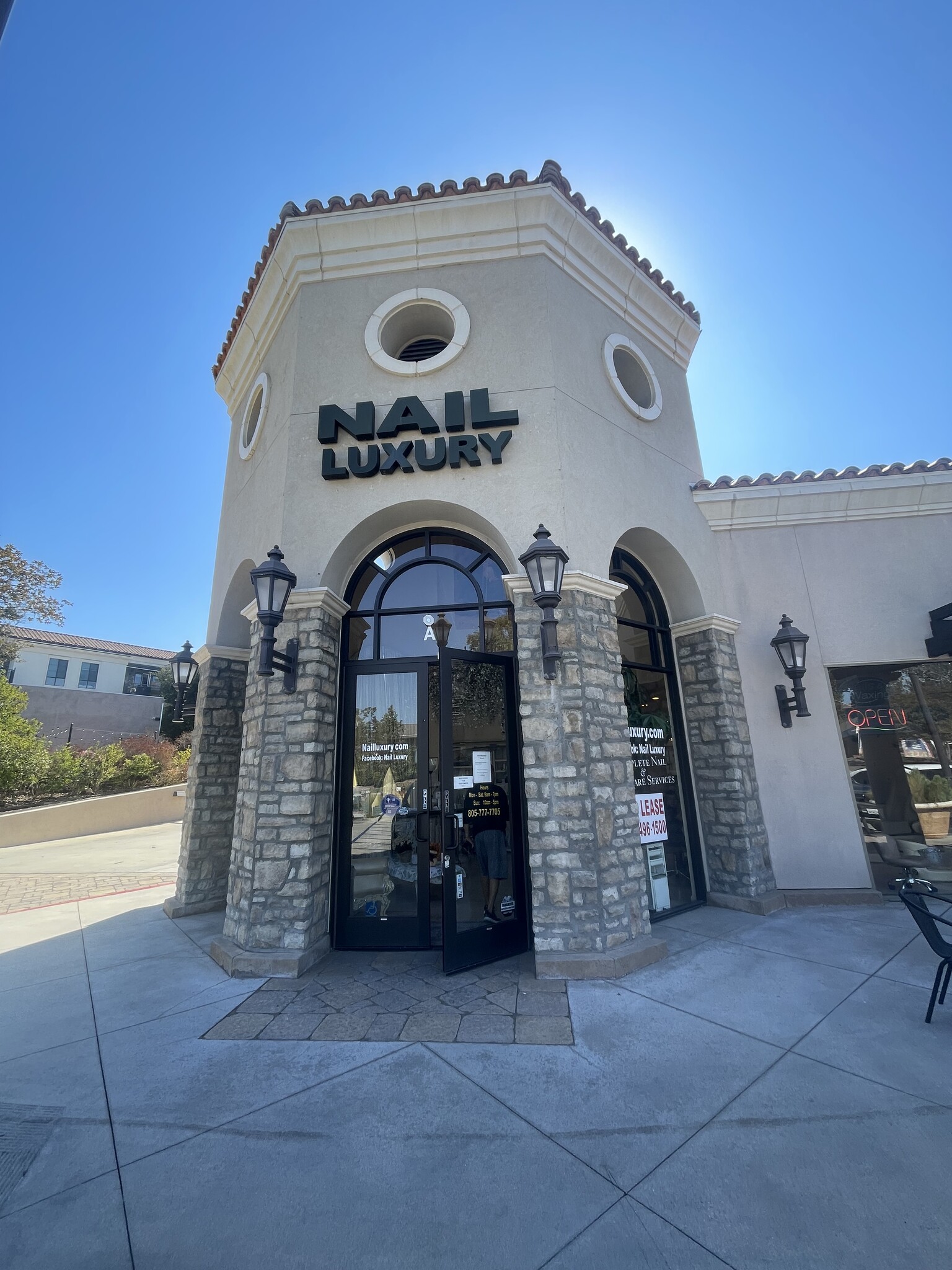 1610 E Thousand Oaks Blvd, Thousand Oaks, CA for lease Building Photo- Image 1 of 3