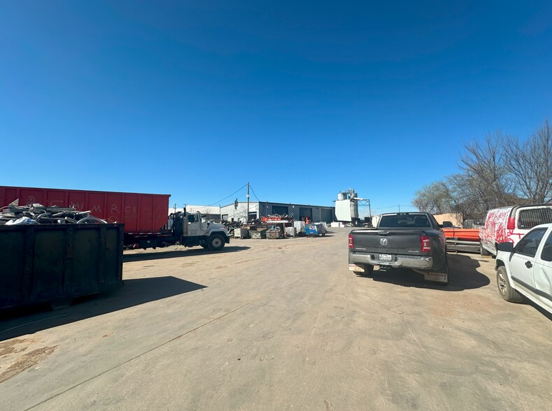 2425 Decatur Ave, Fort Worth, TX for lease - Building Photo - Image 3 of 16