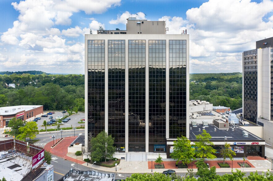 89 Headquarters Plz, Morristown, NJ for lease - Building Photo - Image 2 of 10