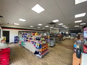 8357 Skokie Blvd, Skokie, IL for lease Building Photo- Image 2 of 2