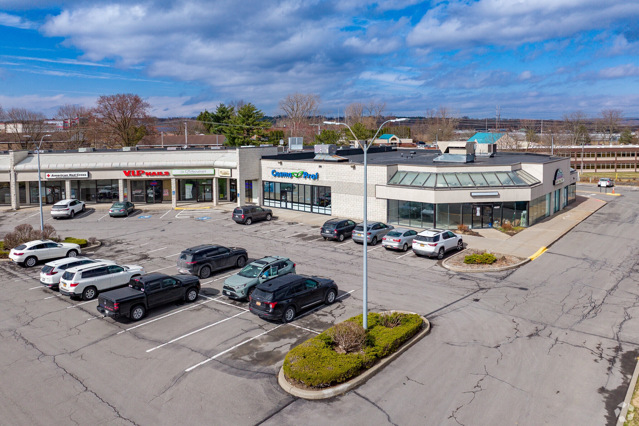 4671-4697 Commercial Dr, New Hartford, NY for lease Building Photo- Image 1 of 13