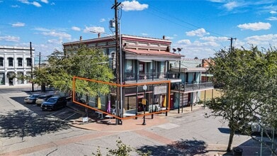 301 S Saint Charles St, Brenham, TX for sale Interior Photo- Image 1 of 7