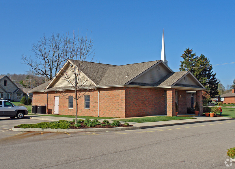 696 N Fairfield Rd, Dayton, OH for sale - Building Photo - Image 2 of 5