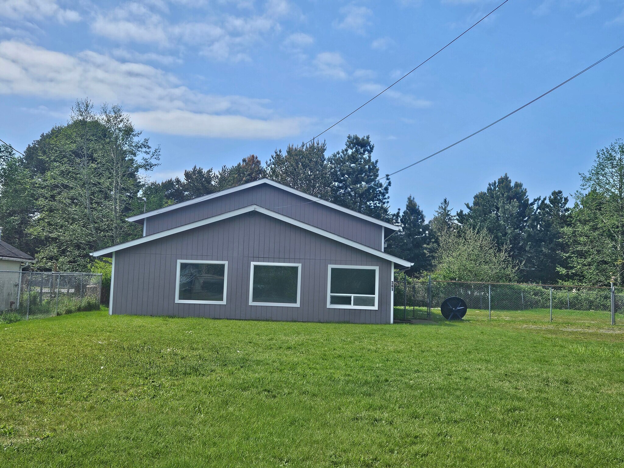 361 SW Main Ct, Warrenton, OR for sale Primary Photo- Image 1 of 1