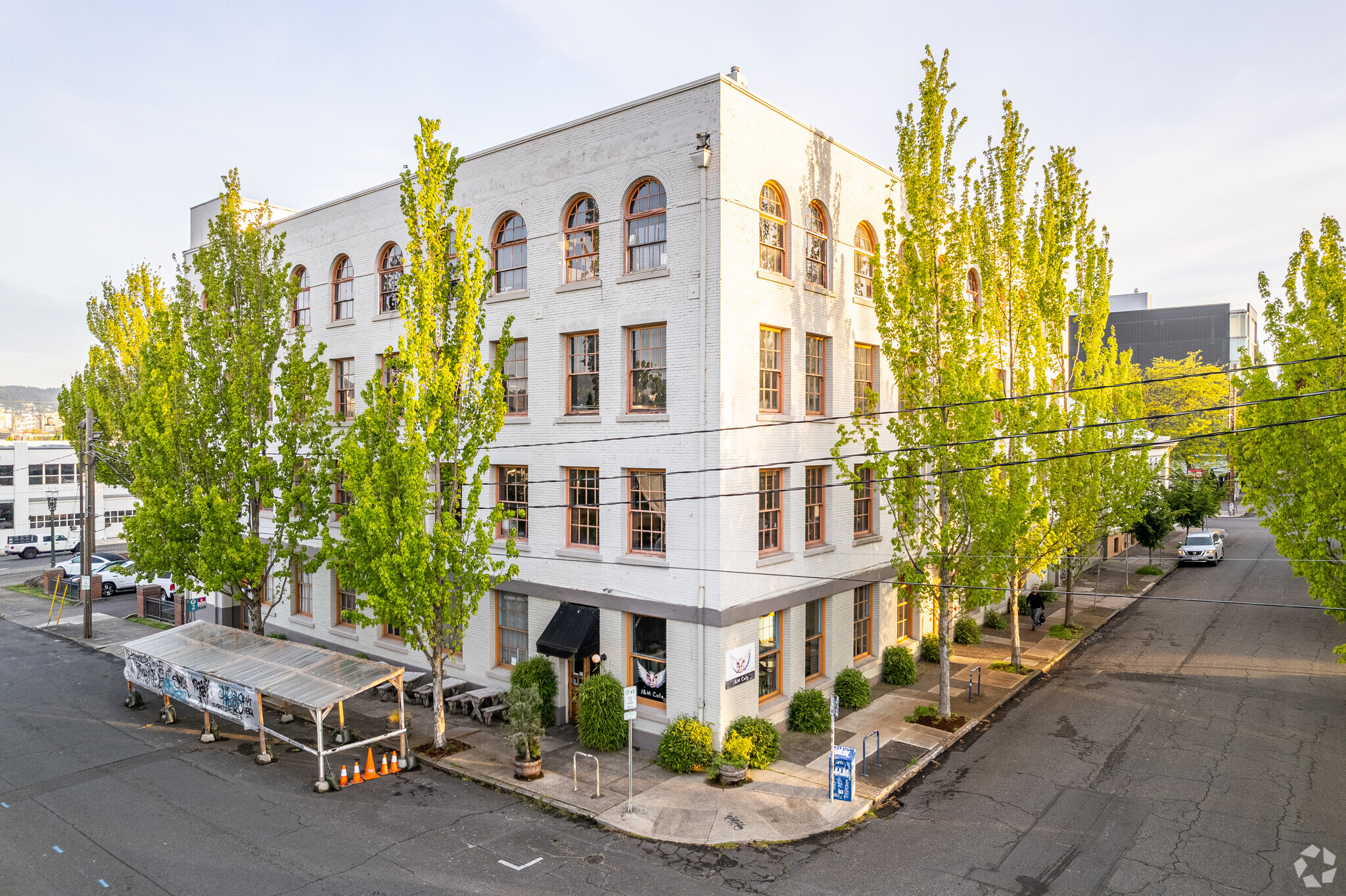 537 SE Ash St, Portland, OR for lease Building Photo- Image 1 of 6